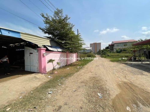 ឃ្លាំងជួល