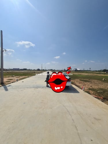 ដីលក់ 10x23 ខណ័្ឌព្រែកព្នៅ ជិតរង្វង់មូលក្រមង៉ុយ