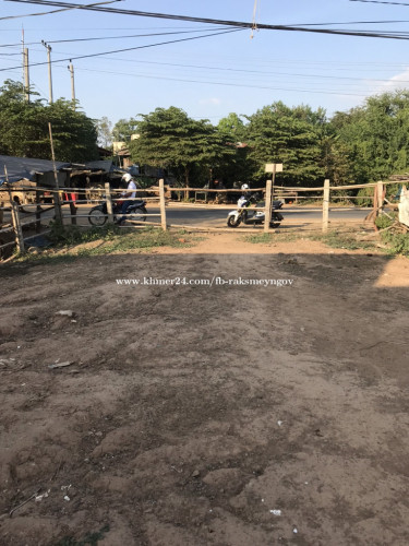 ដីលក់ ផ្លូវជាតិលេខ7