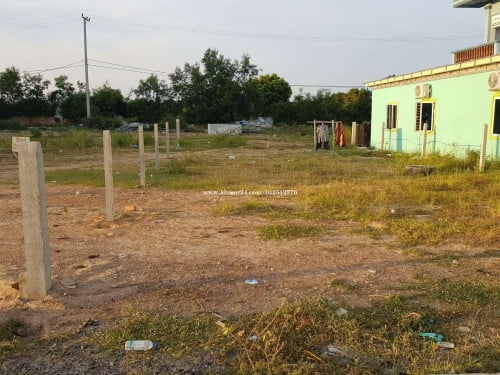 ដីលក់បន្ទាន់តំលៃធូៗ ​(10m x 22.50m) នៅតំបន់ភ្នំបាសិត