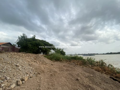 ដីនៅលើផ្លូវជាតិលេខ ៥ សម្រាប់ជួល FOR LEASE (AH1) 降落出租