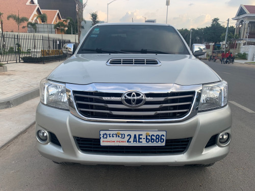 TOYOTA HILUX Vigo Full option,Year:2014 Camera