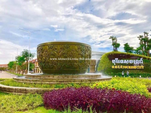 ផ្ទះថ្មីជួលក្នុងបុរីទេសចរណ៌ជិតផ្សារមាក្រូ(Makro)មានសំភារះស្រាប់ New House for Rent with Furnitures