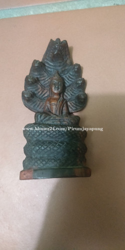 ព្រះអង្គប្រក់នាគ ឈើគ្រញូង កម្ពស់១៦សង បណ្ដោយ៦សង