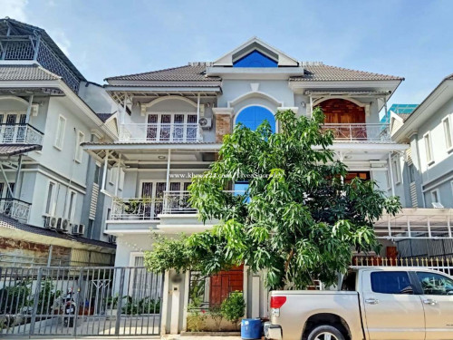 វីឡាភ្លោះ (Twin Villa) ក្នុងបុរី វិមានភ្នំពេញ598 (Vimean PhnomPenh 598) ផ្លូវឯកឧត្តមជាសុផារ៉ា