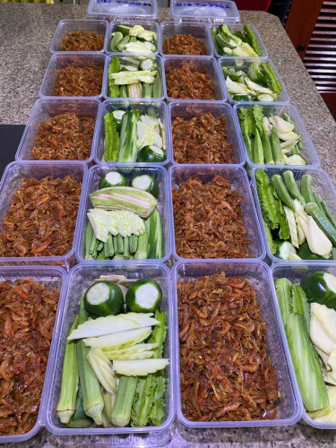 ផ្អកកំពីសឆ្ងាញ់សាហាវ
