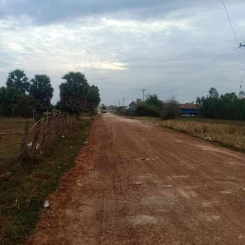 ដីលក់ជិតផ្លូវ51ខាងលិចផ្សារបាដឹង