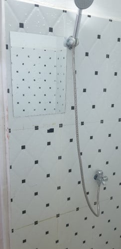 មានបន្ទប់ធំទូលាយជួលនៅជិតផ្សារព្រៃទា