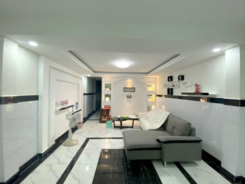 ***ផ្ទះល្វែងលក់បន្ទាន់***