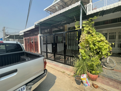 ផ្ទះសំរាប់លក់ ម្ចាស់ដេីមផ្ទាល់