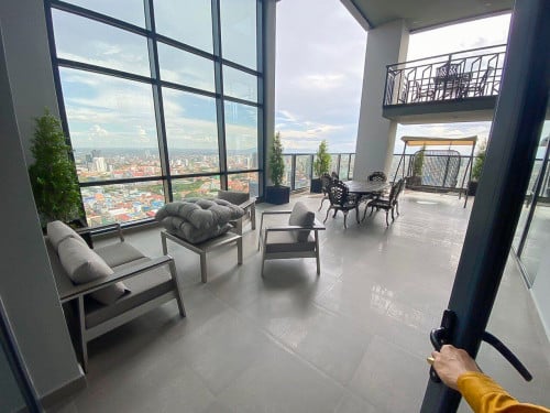 Private swimming pool 5 Bedroom Apartment for Rent in Phnom Penh-Tonle Bassac