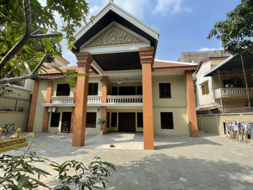 villa for rent at Toul Kok