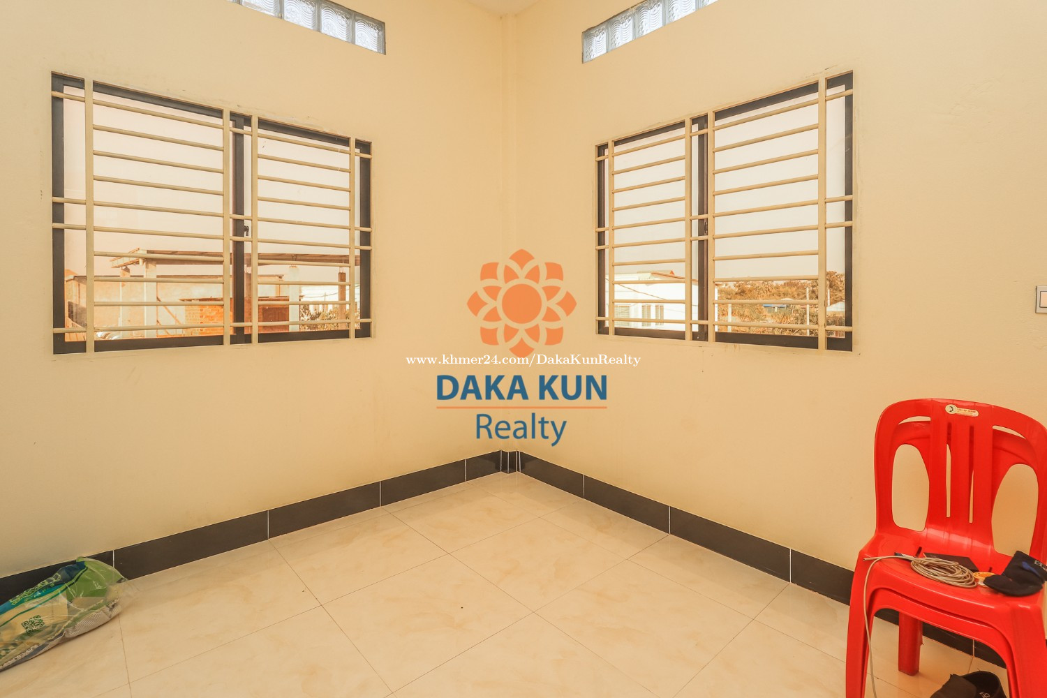 ផ្ទះលក់បន្ទាន់ក្នុងក្រុងសៀមរាប / House for Sale in Siem Reap Price 160000.00 in Siem Reab