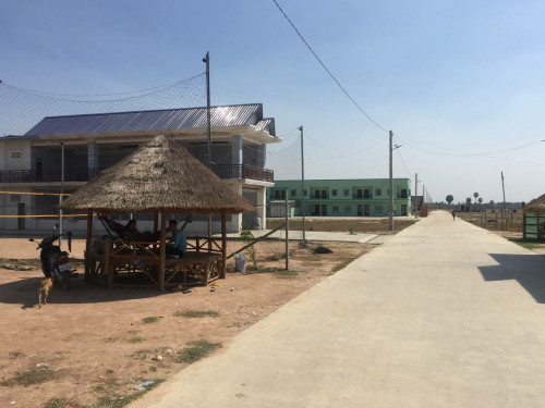 ដី លក់បន្ទាន់