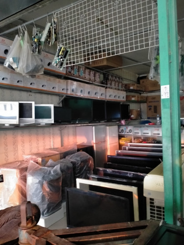 តូបលក់បន្ទាន់! Shop for sale in Sopheak Mongkul market PP