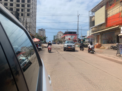 ផ្ទះលក់ និង ហាងលក់