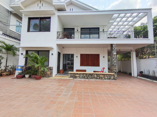 Down Penh| 17Room Villa for Rent nearby Phnom Penh Tower (Preah Monivong Blvd)