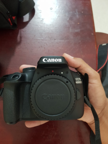 Canon EOS4000D