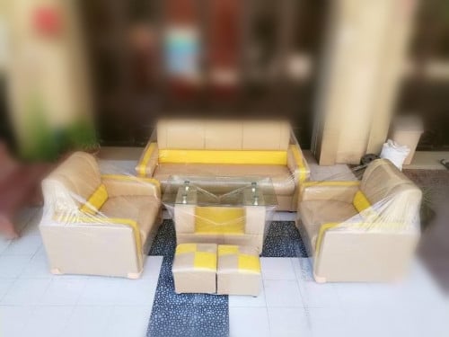 សាឡុងថ្មីមានគ្រប់ពណ៏