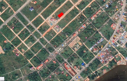 ដីកែបជិតវិមានឯករាជ្យជាប់សណ្ឋាគារសឺង្ហមិត្ត