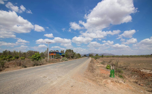 ដីលក់​ ទំហំ១៨១៦៧.៥ម៉ែត្រការ៉េ ស្រុក បសេដ្ឋខេត្ត កំពង់ស្ពឺ