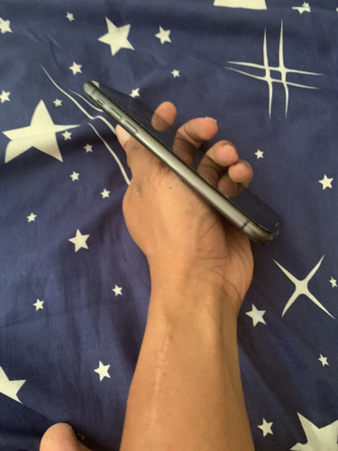 ចងលកទរសពទiphone11 64GរបសLLA