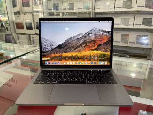 MacBook Pro 13inch 2017 Touch Bar + Touch ID/ CPU: Core i5 3.1GHz/ RAM: 8G/ SSD: 256G