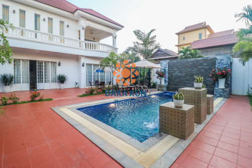 4 Bedrooms Villa for Rent with Swimming Pool in Siem Reap - Svay Dangkum