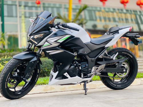 Sell Kawasaki Z250cc zin ថ្មីល្អមានពន្ធ