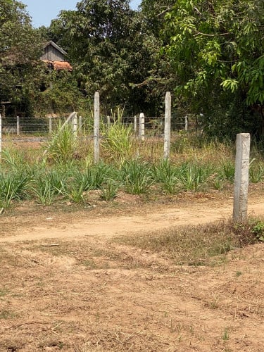 ដីលក់ សង្កាតព្រែកអំពិល ជិតតំបន់ស្វាយជ្រុំ-អរិយខ្សត្រ