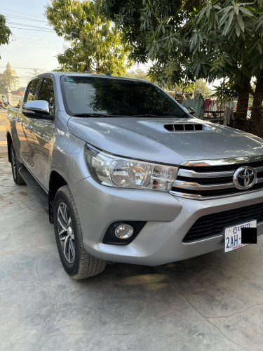 Toyota Revo 2016 Silver Full Option ឡនសអតណសបទ