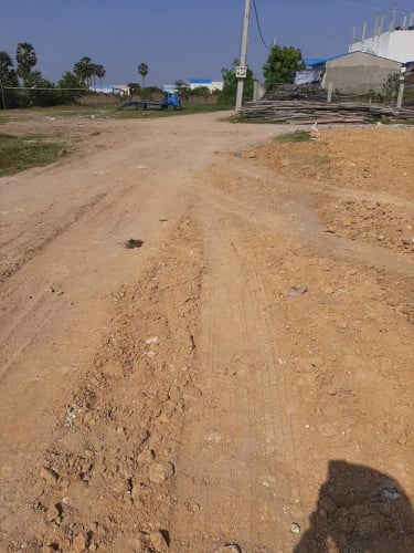 ដីជួលនៅក្រោយផ្សារកាណាស៊ីធីផ្លូវវេងស្រេង