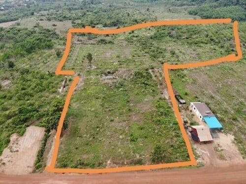 ដីត្បូងឃ្មុំ បុកទៅច្រកព្រំដែនវៀតណាម