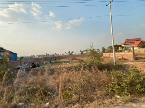 ដីលក់ ៣០ * ៦០ ជាប់ផ្លូវជាតិលេខ ០៨ 8 ហួសរង្វង់មូលស្វាយអន្ទរបន្តិច