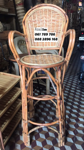 ស៊ុយ តាំងអុីម លក់គ្រឿងសង្ហារឹម ផ្តៅនឹងឈើគ្រប់ប្រភេទ(ស្តុបចំការមន)