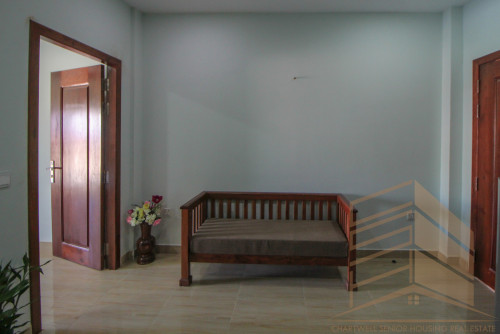 1 bedroom apartment available for rent in Phsar Doem Thkov Area Near Super Duper