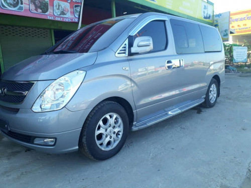 Hyundai Starex 2011