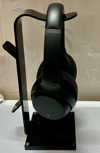 Headset stand for gamer 98% new never use