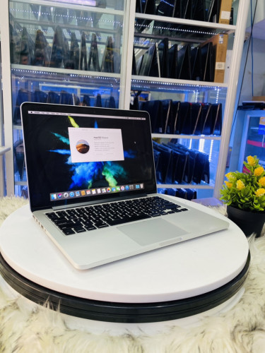 MacBook Pro (Retina,13-inch,Early 2015)