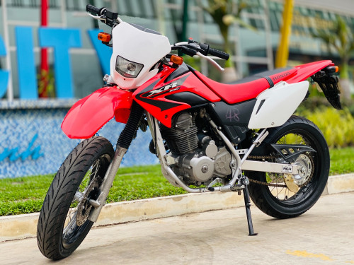 Honda xr 230