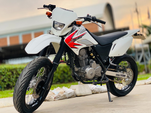 Sell Moto Honda XR 230cc 010 zin
