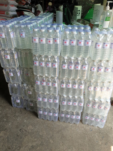 អាល់កុលពេទ្យ97°សុទ្ធ1យួរ=12ដបតំលៃ40000៛ទិញ2យួរថែមម៉ាស់ចាប4ស្រទាប់លេខ1មួយប្រអប់ភ្លាមៗ