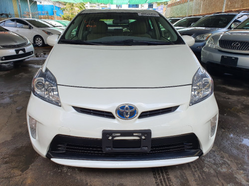 ឃ្លាំងអាសុី71 - New Coming Toyota Prius Series3 Y2012 Tax paper
