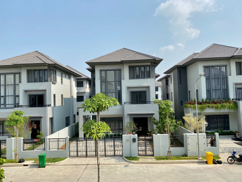 Modern Villa For Rent Along Samdech Hun Sen Blvd) Close to Aeon Mall3.