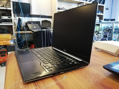 Fujitsu LifeBook U772 Ram 8G Core i5 SSD 128g