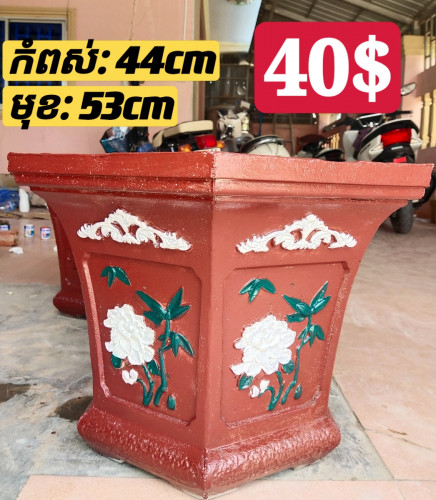 ថូផ្កាលក់ ធ្វើពីស៊ីម៉ង់