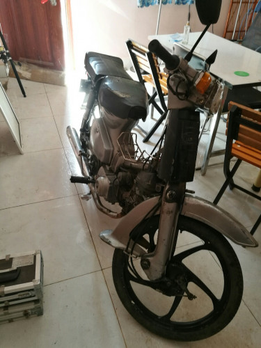 ម៉ូតូលក់កុប៩០មានកាតក្រី