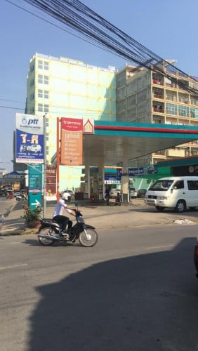 House on sale in Toul Kok Area