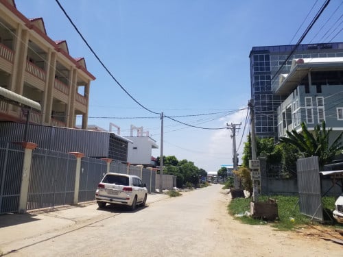 ផ្ទះល្វែងធំទូលាយ នៅភ្នំពេញថ្មីដាក់ជួល (តម្លៃពិសេស)