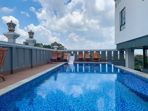 DABEST PROPERTIES: 2 Bedroom Apartment for Rent with Pool/Gym in Duan Penh-near Royal palace